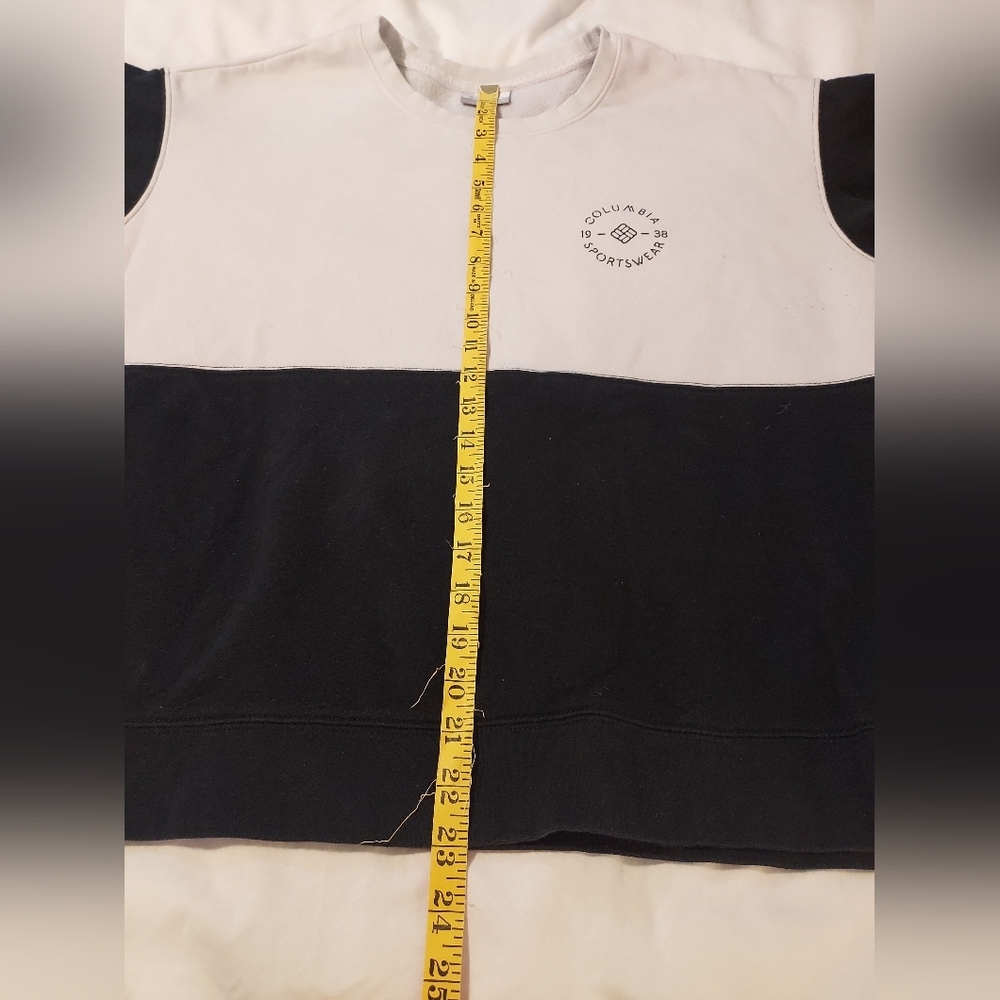 Columbia Trek Women's Cotton Blend Colorblock Crew In Black And White - Picture 8 of 9